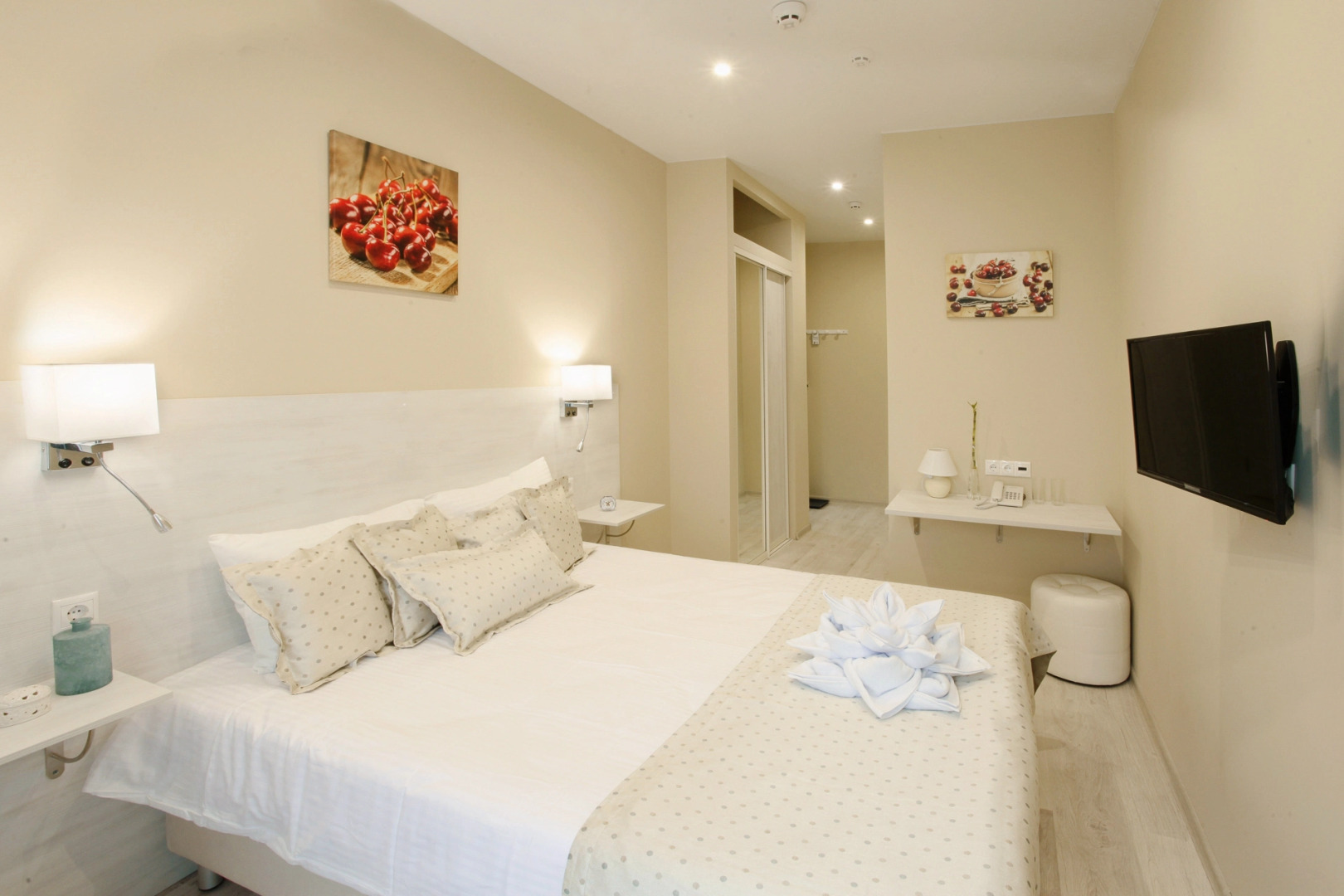 Отель Амарена