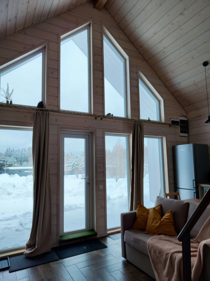 Частный дом Чёрный домик у озера Отрадное