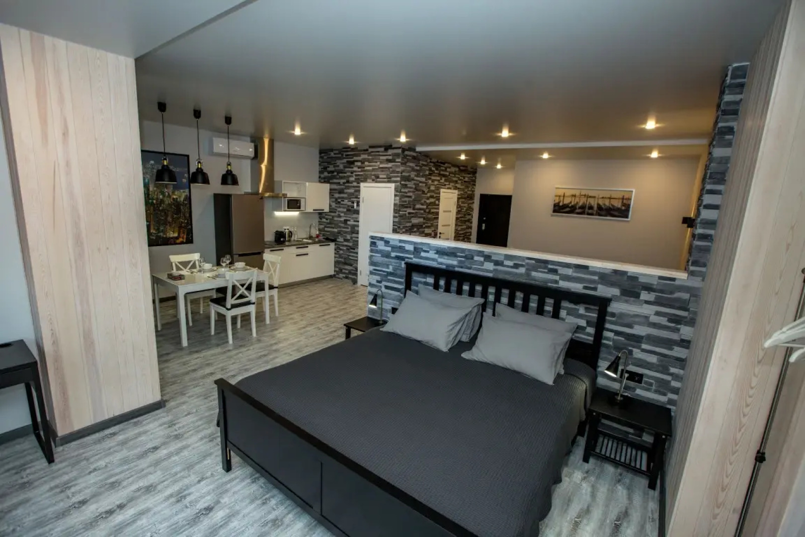 Апартаменты Central Place Vladivostok Премиум с видом на Мосты и Залив (4)