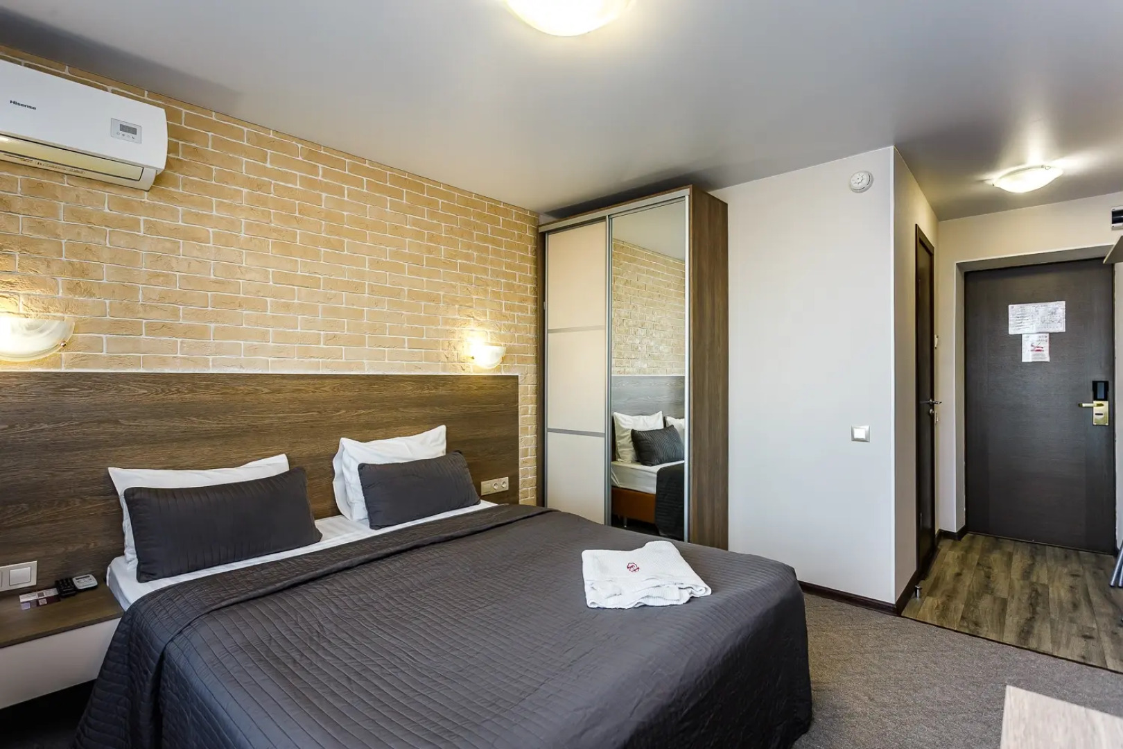 Отель Аврора