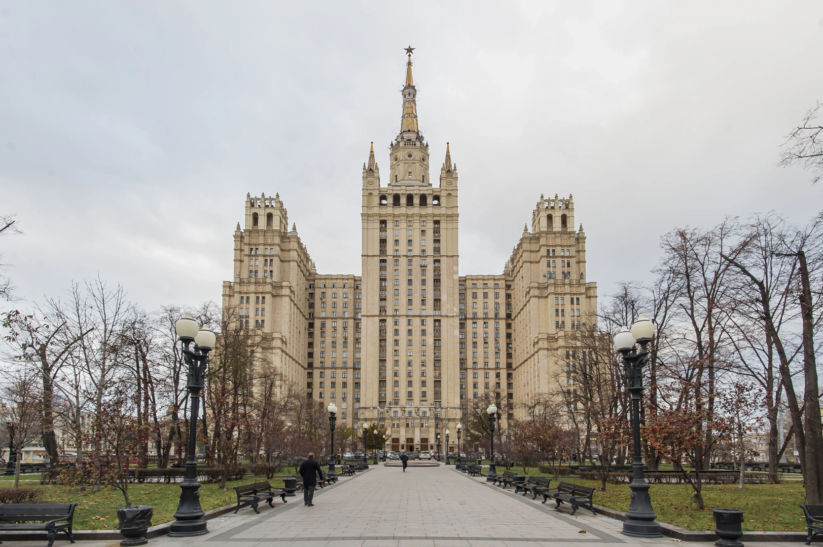 Квартира GM Apartments в Легендарной Сталинской высотке