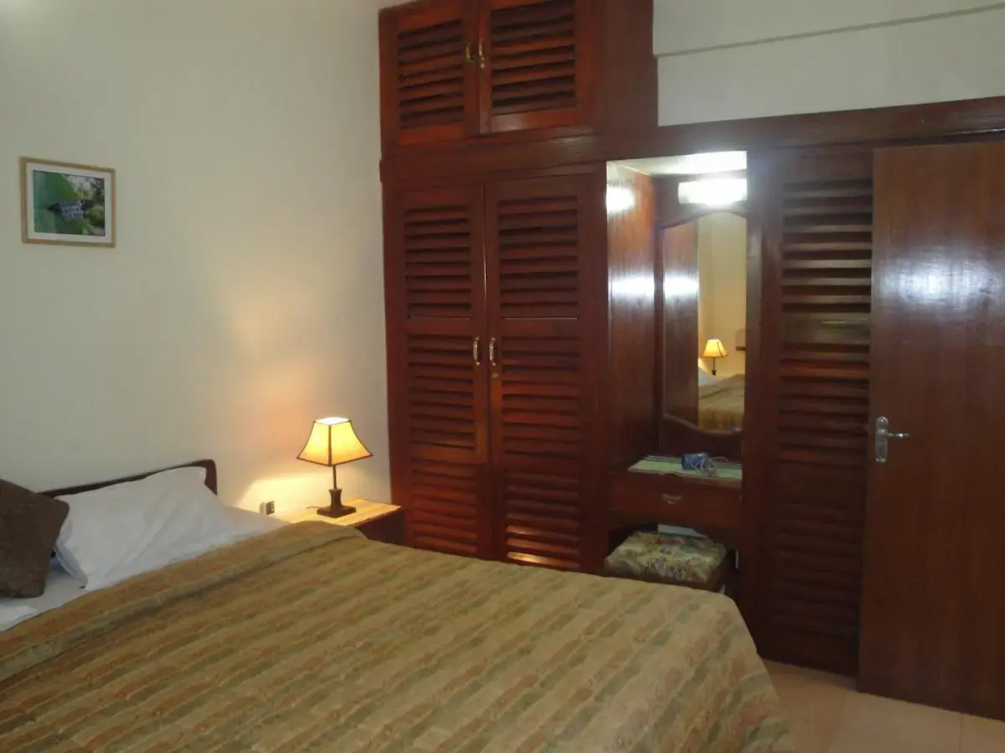 Отель Sandray Luxury Resorts