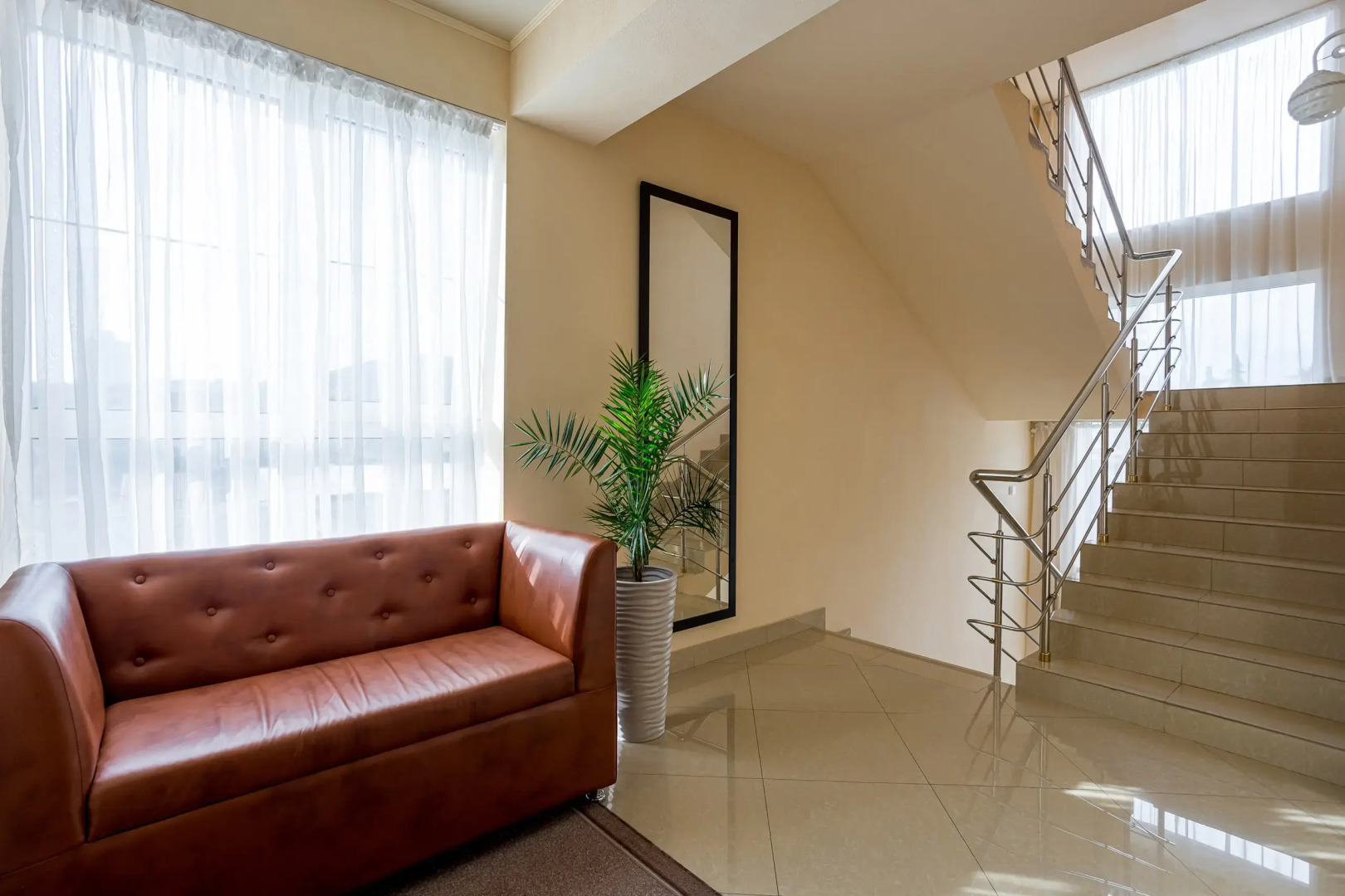 Отель Лаура