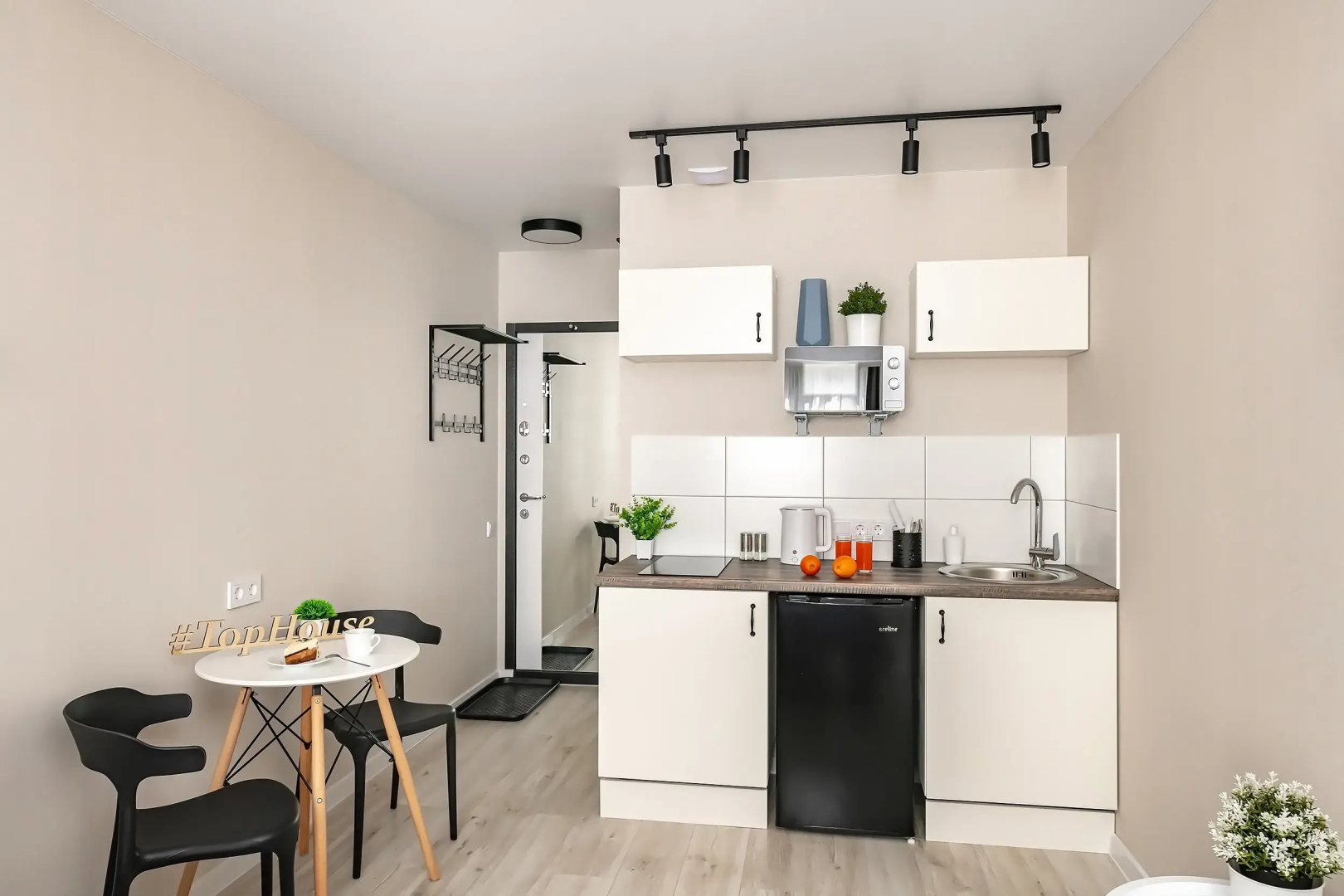 Апартаменты TopHouse на Калинина 105, 8