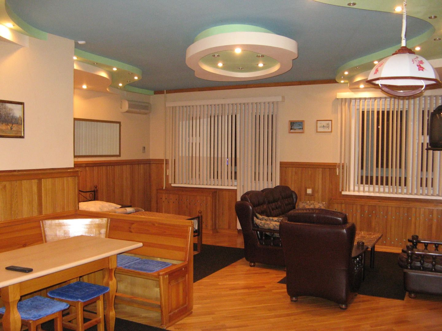 Меблированные комнаты У монумента