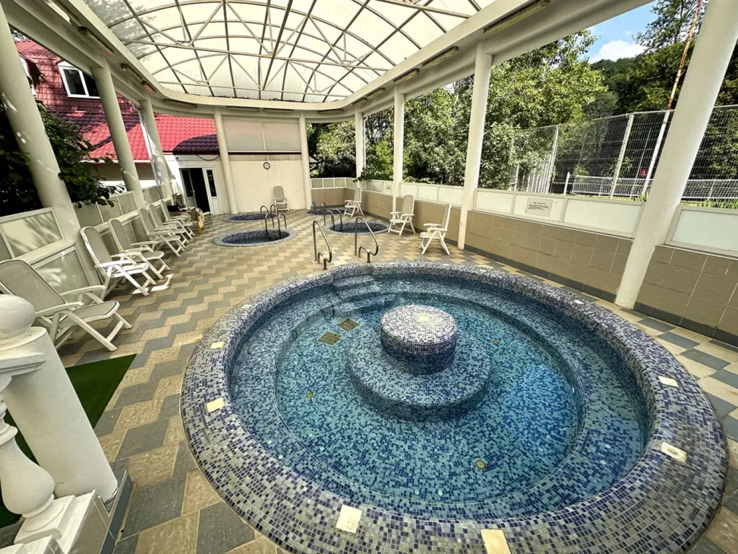 Курортный отель Ателика Сокол