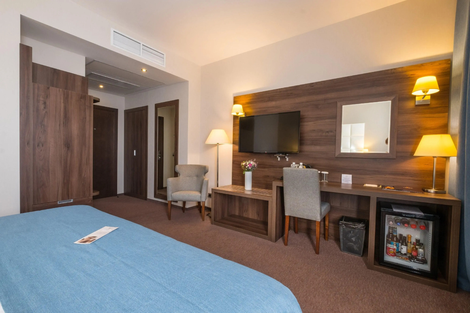 Отель Томь Ривер Плаза