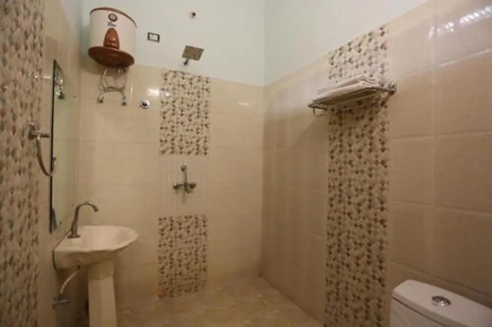 Отель The Country Side Resort