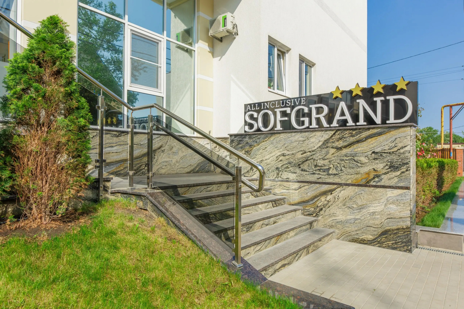 Отель Sofgrand