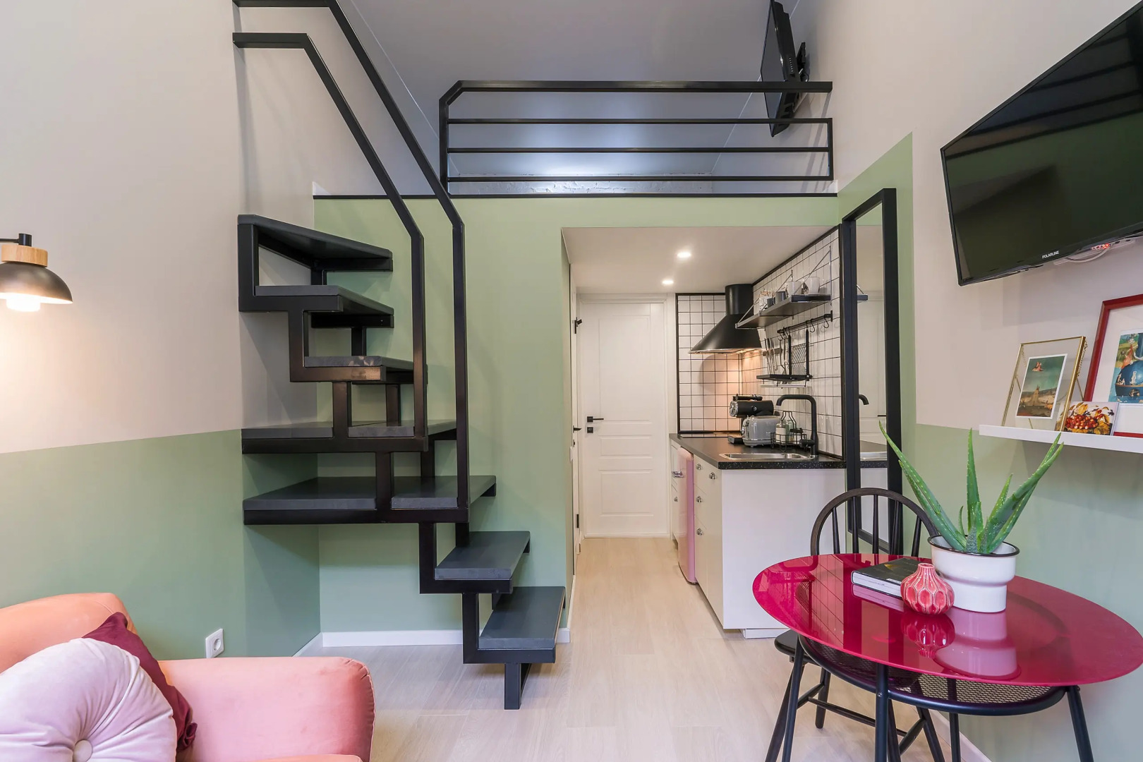 Меблированные комнаты Uppapart Моховая 43