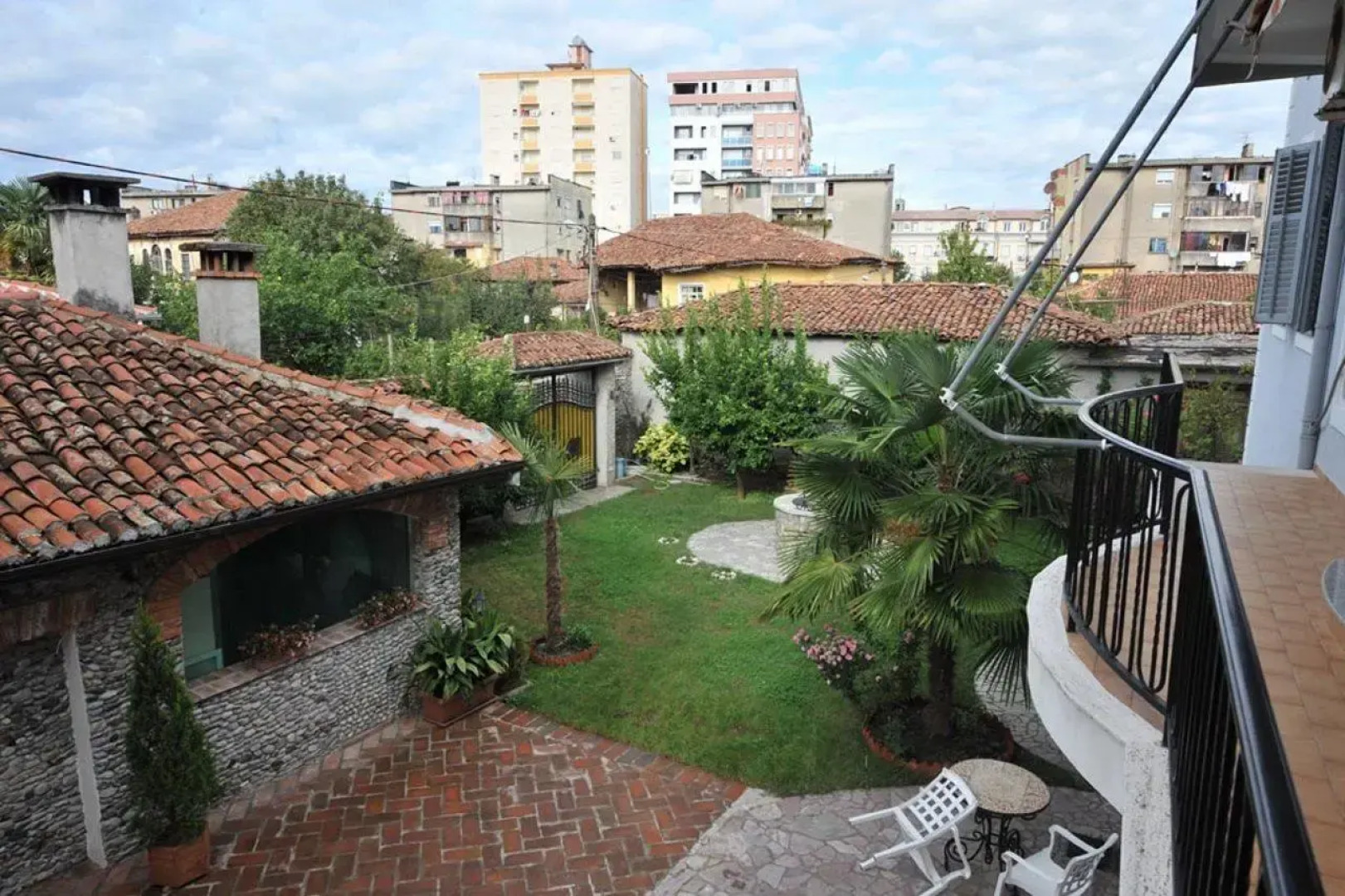 Отель Rose Garden