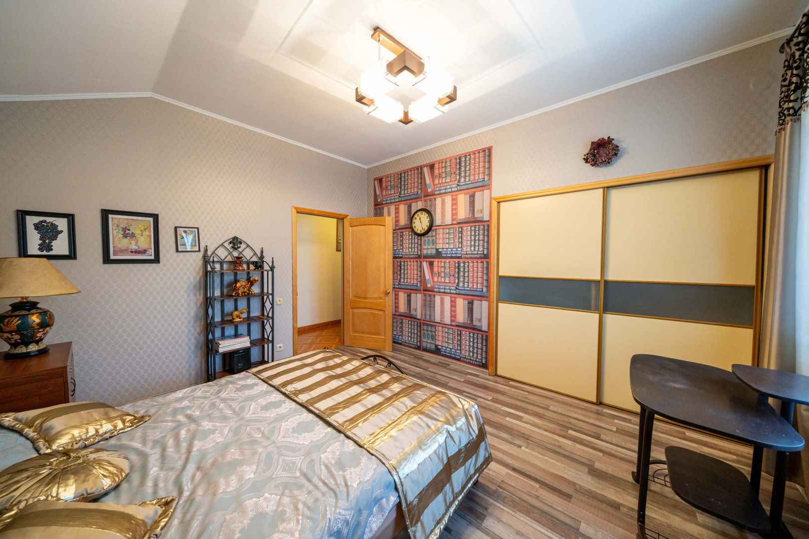 Частный дом Большой уютный коттедж с баней