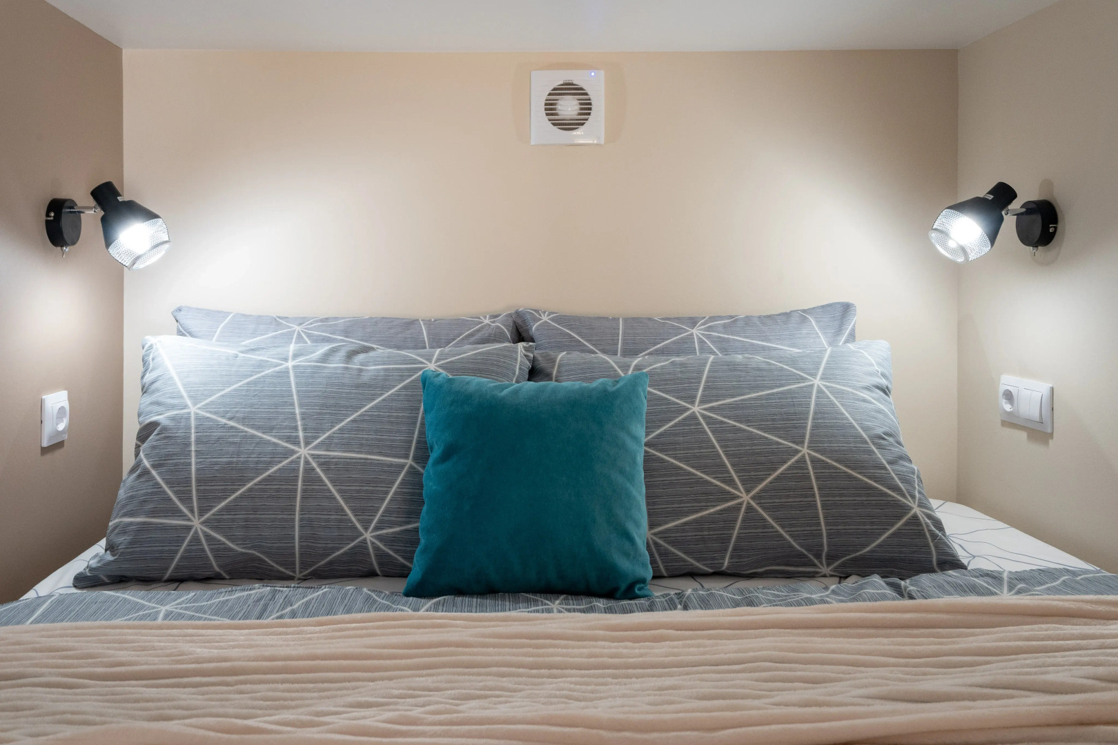 Апартаменты На Владимирском Студия в Центре