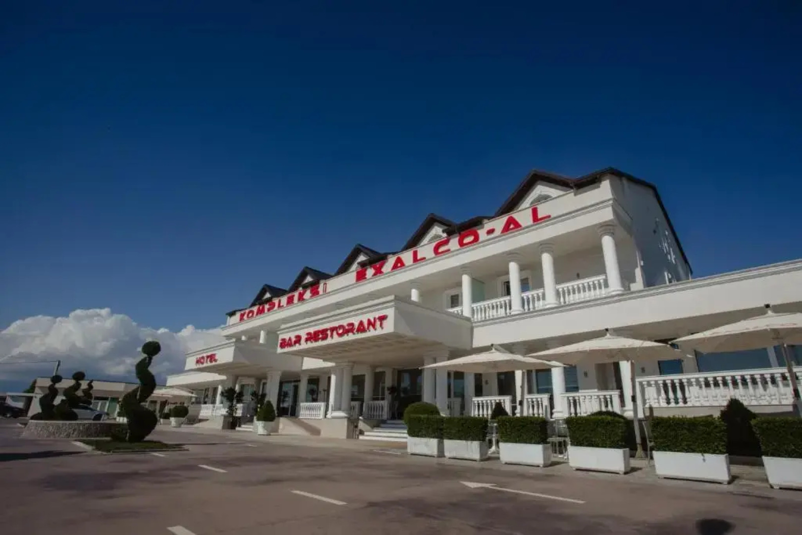 Отель Kompleksi Exalco Al