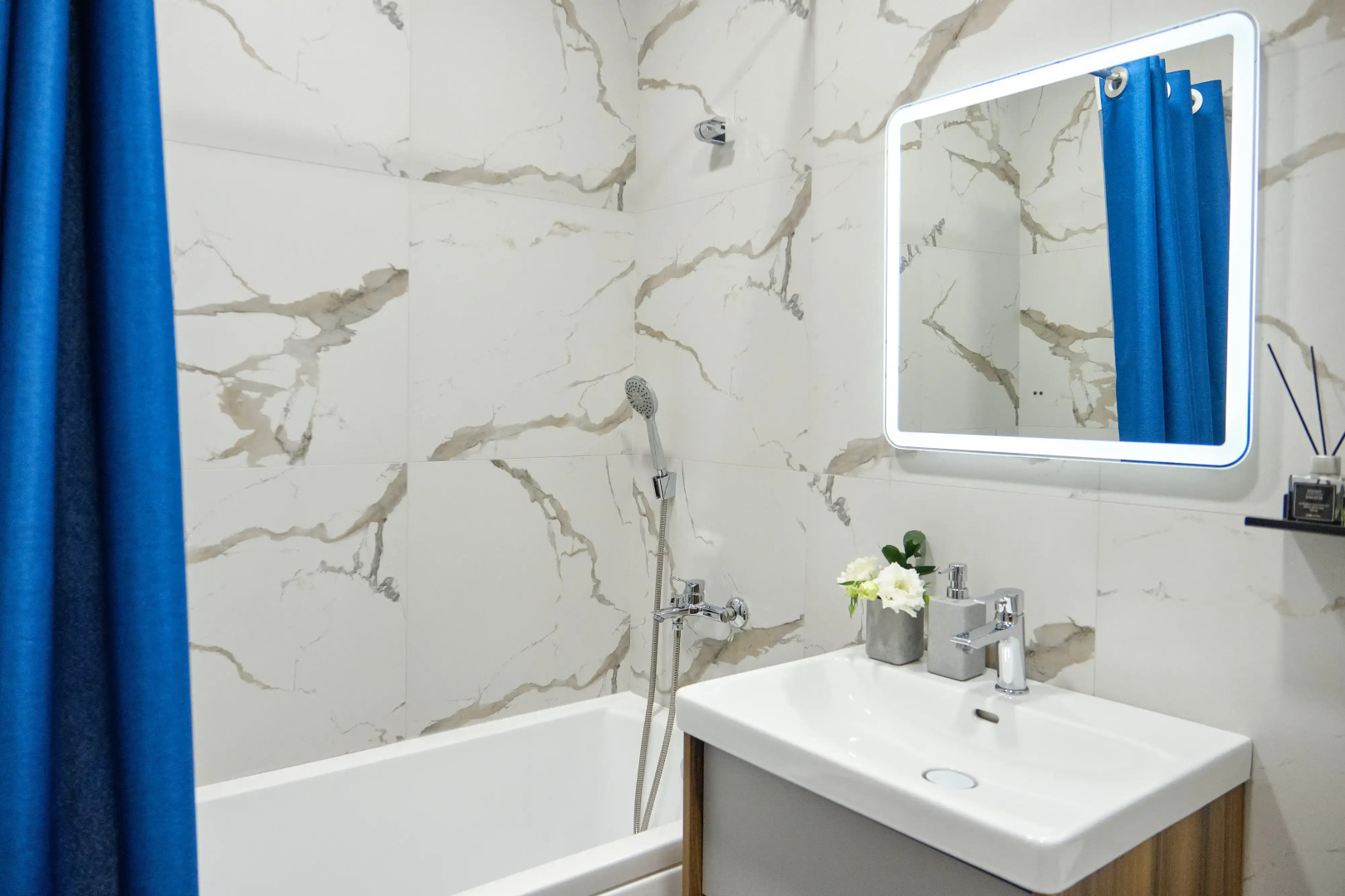 Квартира Прекрасная у ТЦ Академический