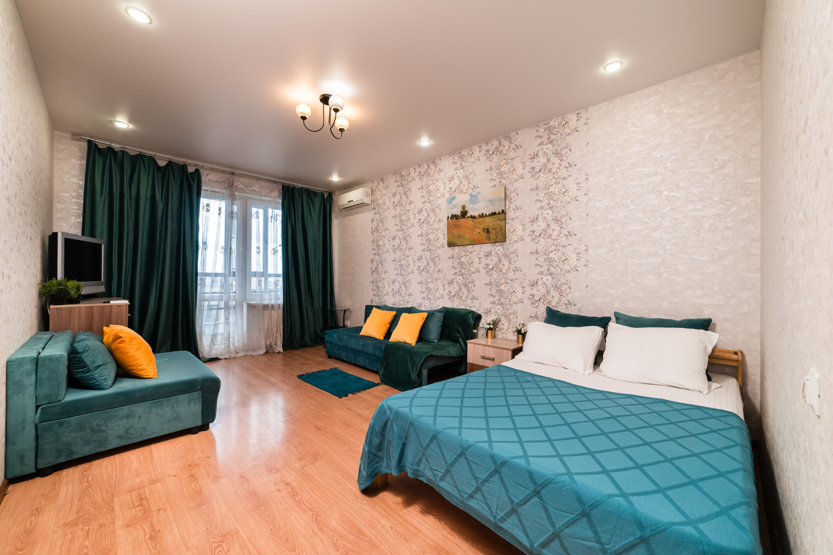 Квартира с Панорамным Видом с 19 Этажа у Аквапарка