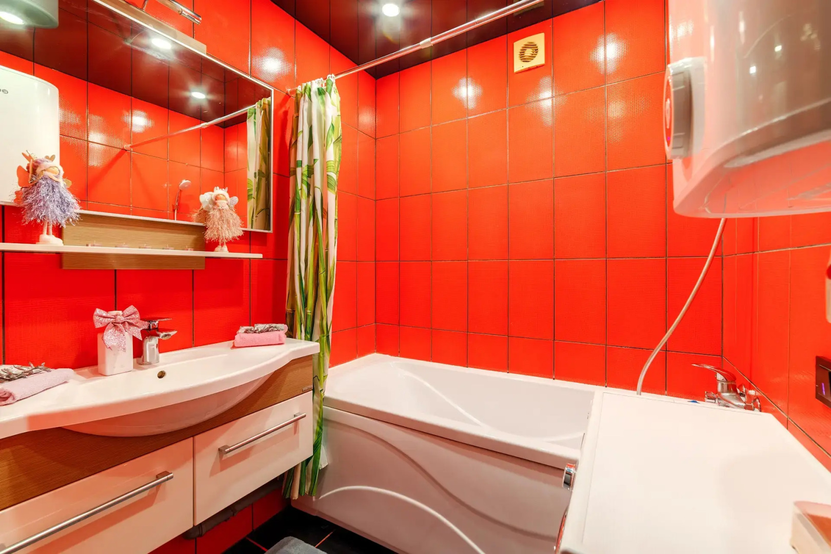 Квартира PrezentHaus на Чичканова 70б