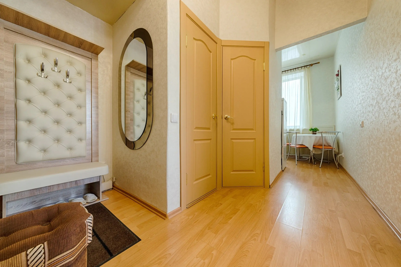 Апартаменты 3-комнатные HomeApart Комсомольская, 27