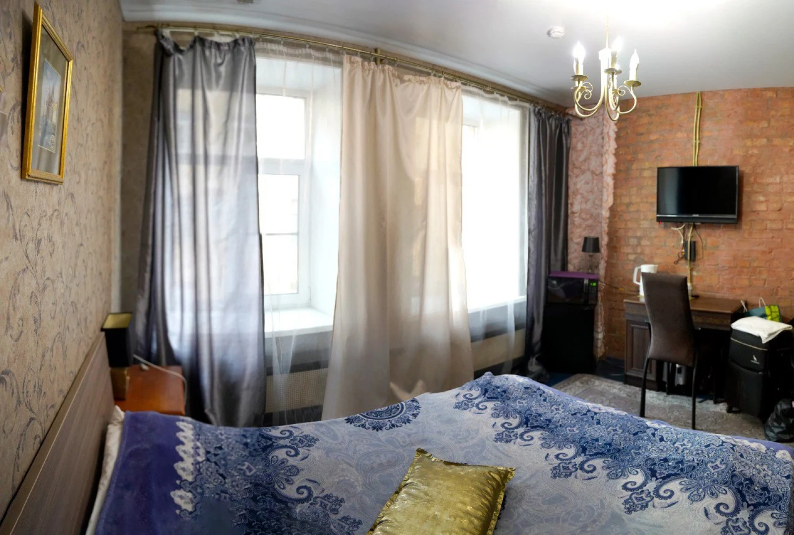 Меблированные комнаты At Home