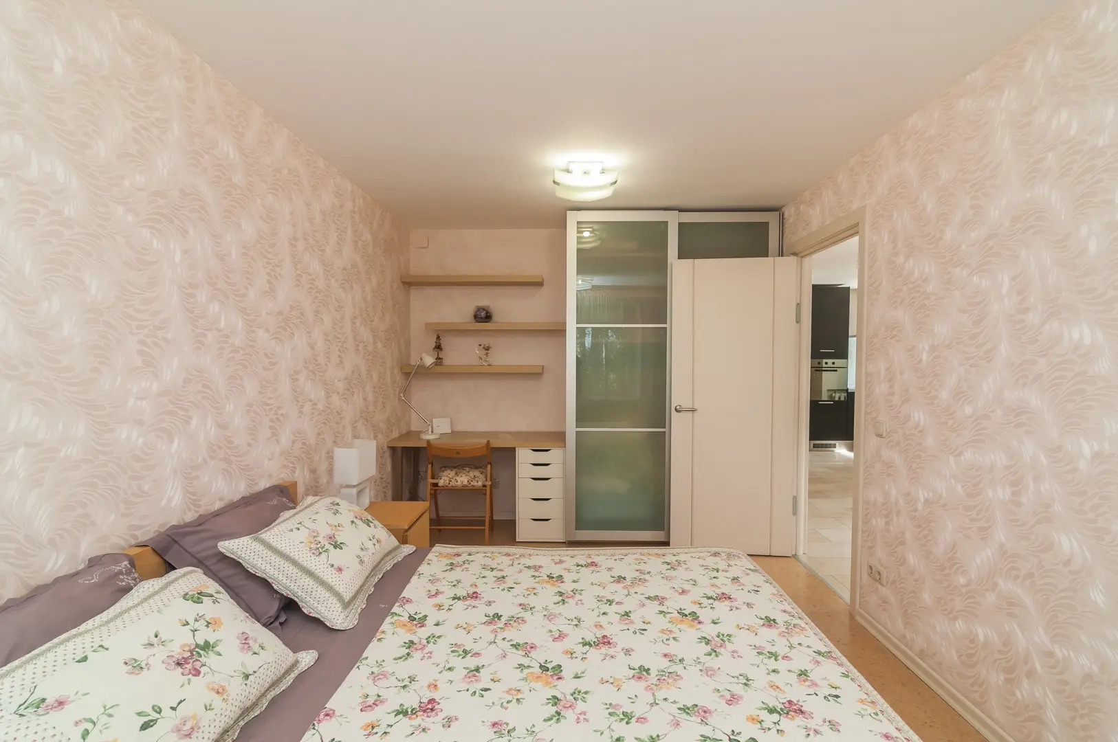 Апартаменты ЕКАТЕРИНИНСКАЯ 167