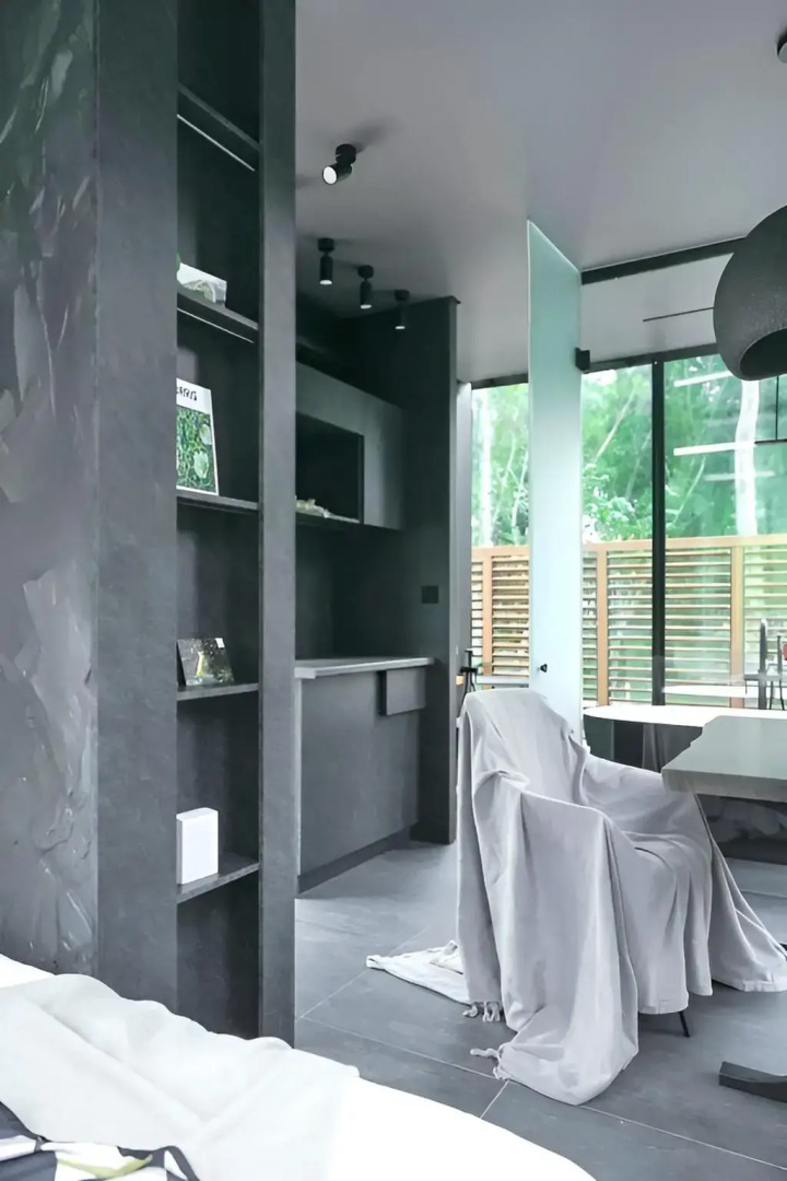 Частный Дом на Берегу Реки с Авторским Дизайном