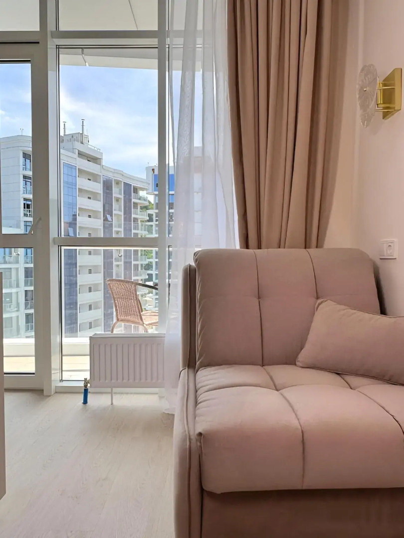 Апартаменты Яркая Студия с Видом на Море