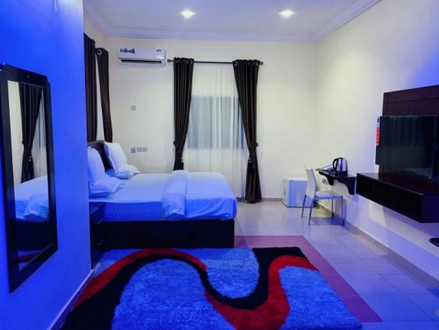 Hotel Ama Luxury Suites