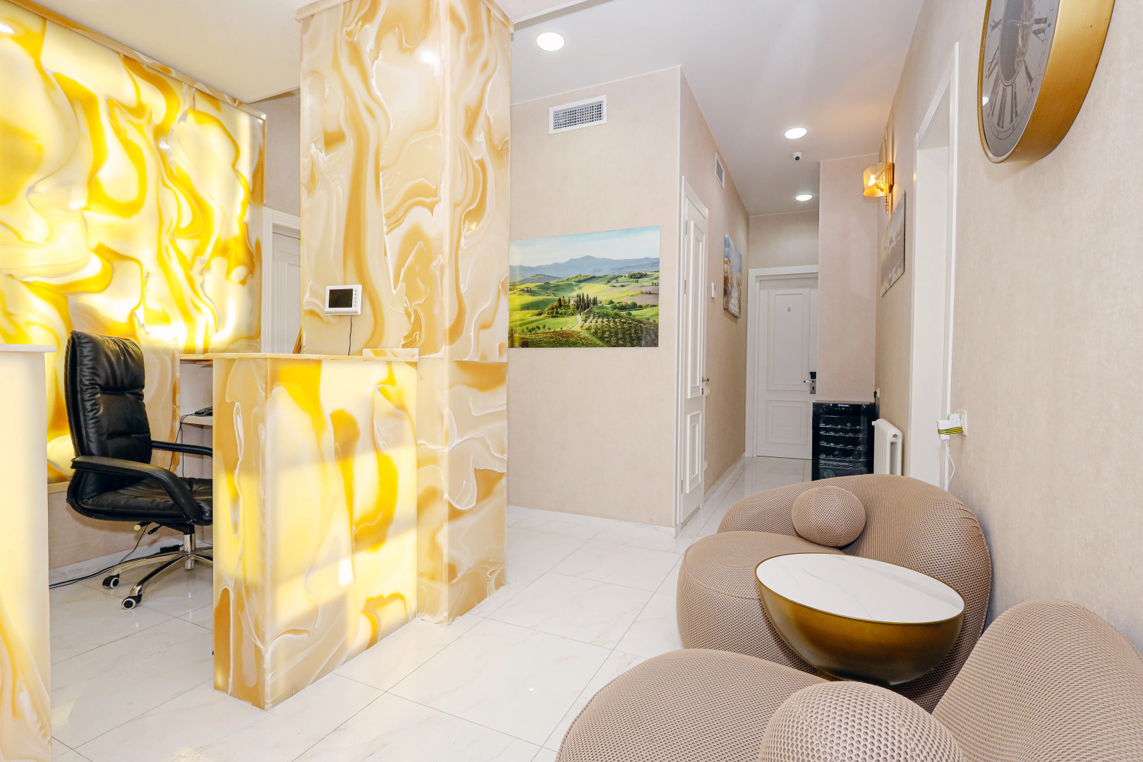 Апарт-отель Westhills