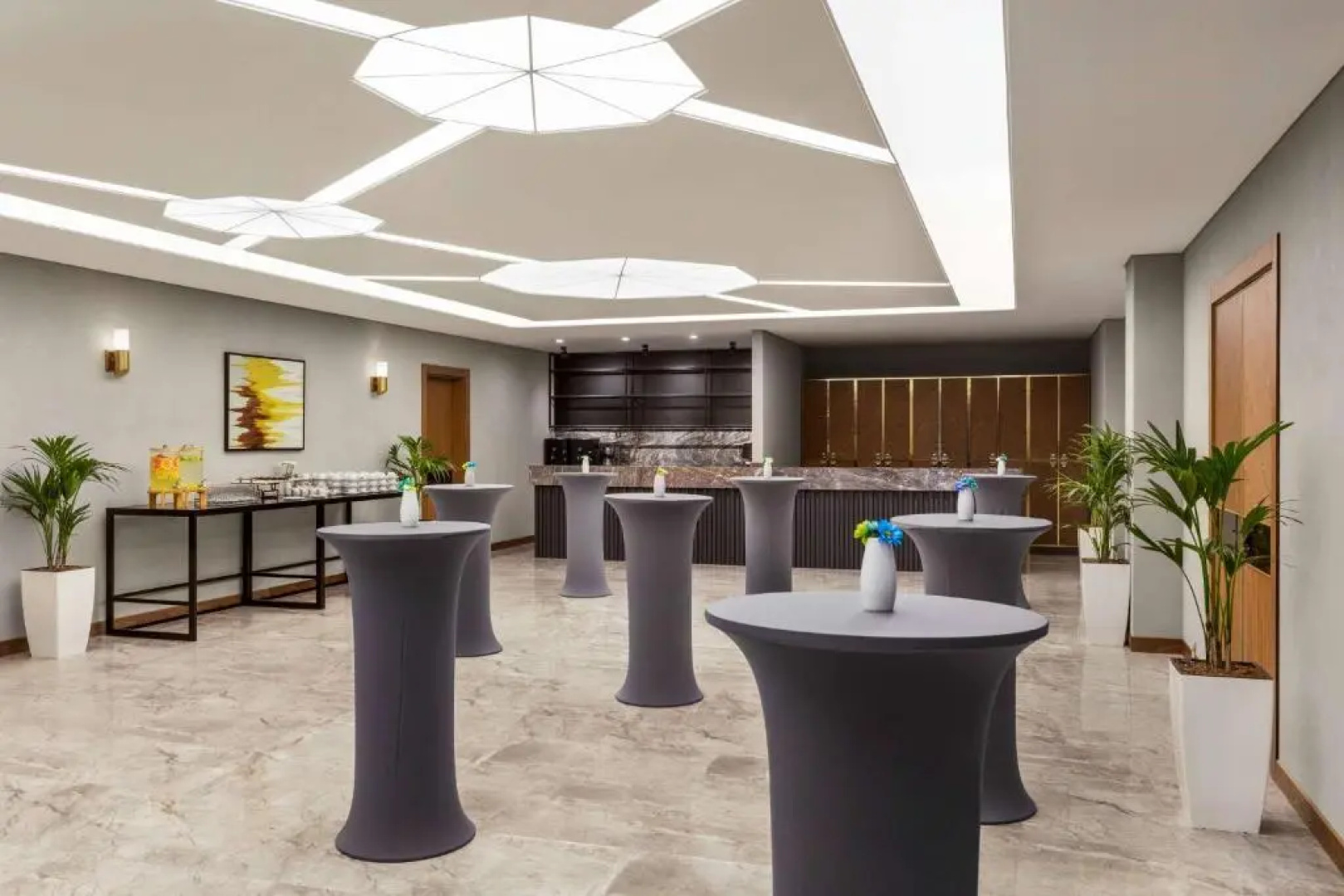 Отель Wyndham Garden Baku