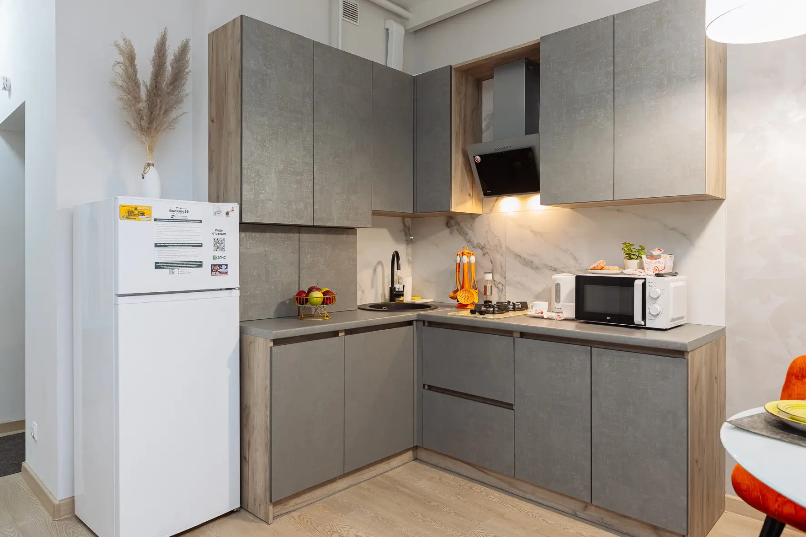 Квартира Букинг39 на набережной реки Преголь