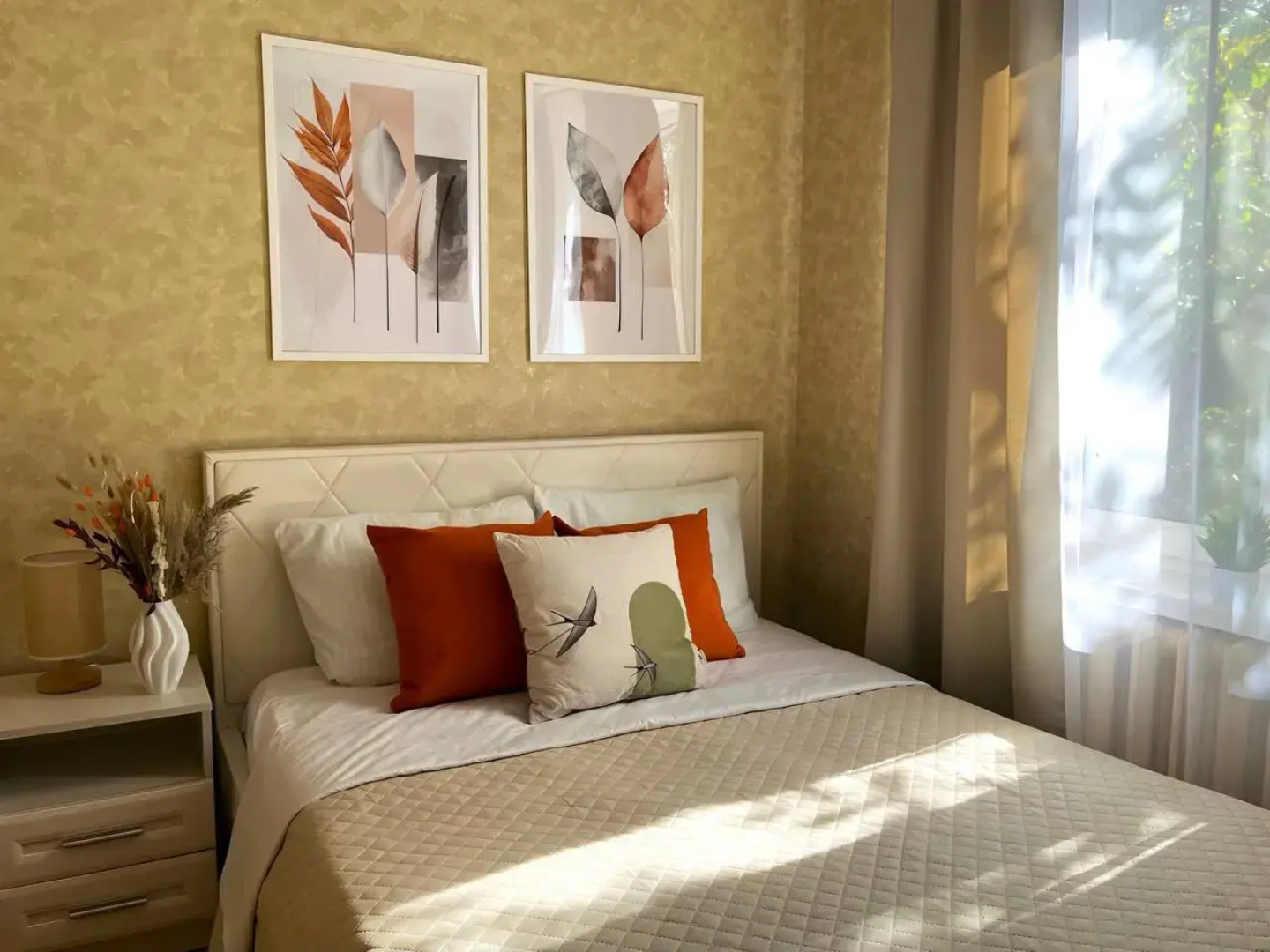 Апартаменты на улице Ельнинской 12