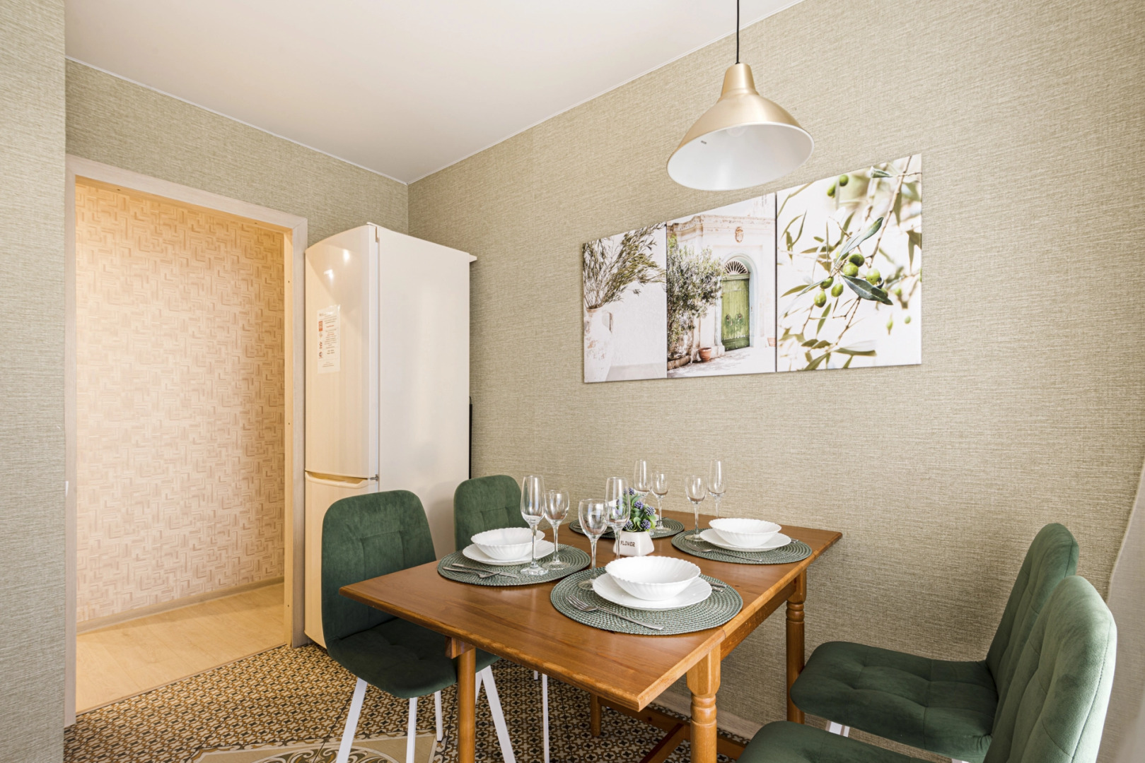 Квартира 2-к недалеко от залива на Радужной 10 от RentAp, 6 сп.мест