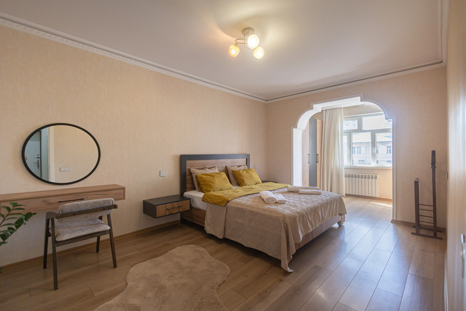 Апартаменты Двухспальные с Гостиной Комнатой в Центре Города