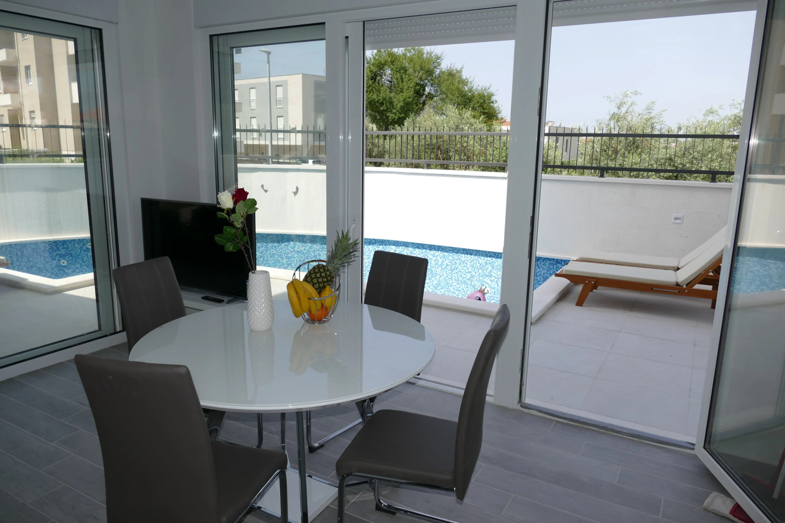 Вилла Urban Villa With Pool