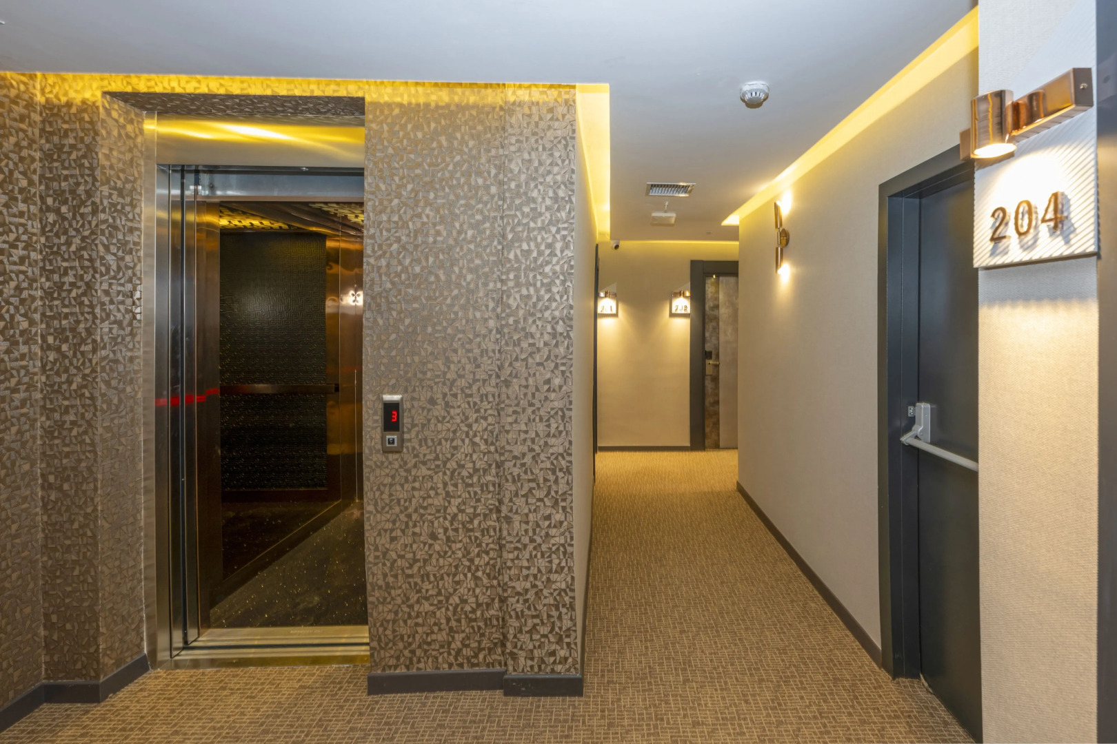 Отель Heaven Premium Airport