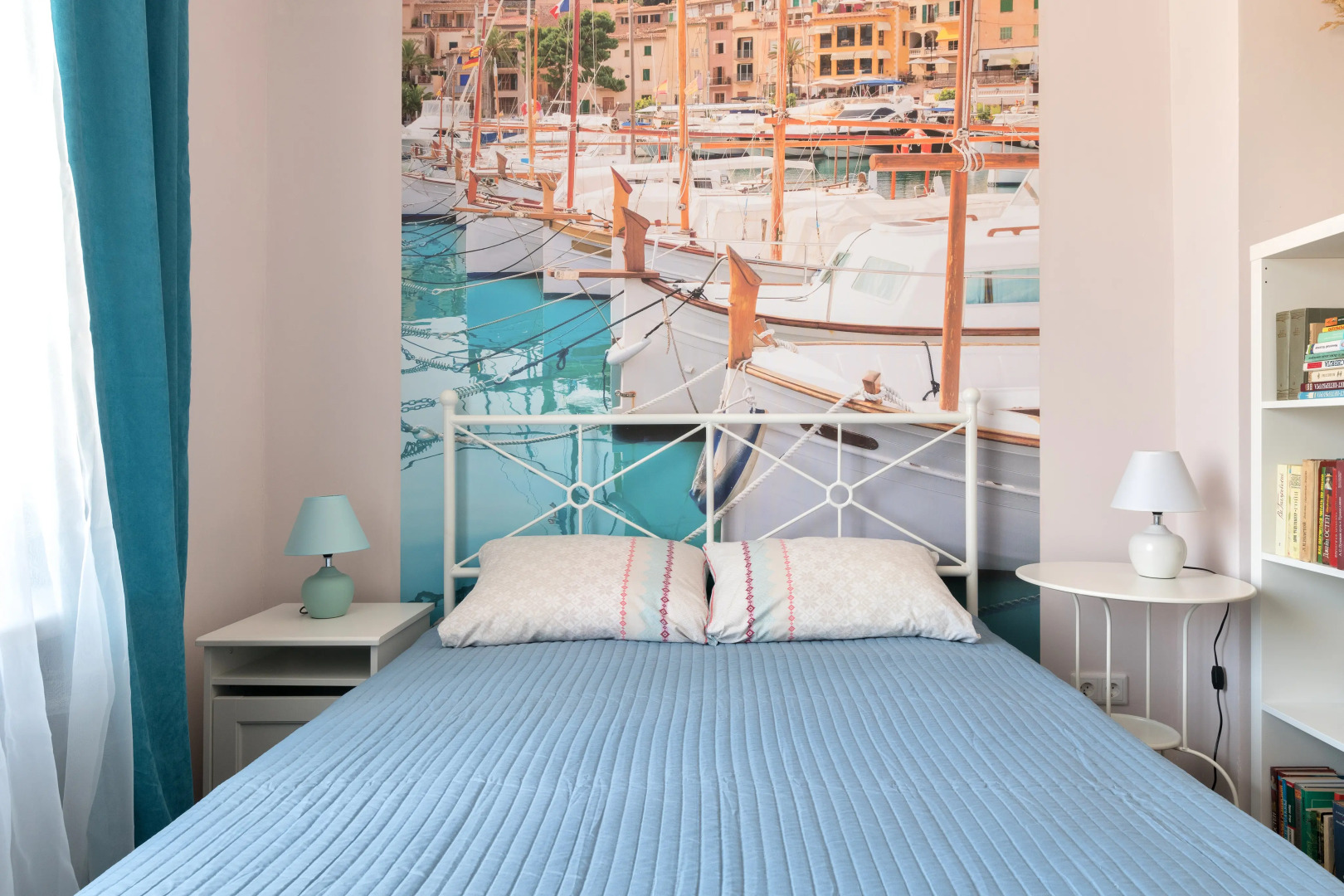 Апартаменты У Храма Спаса на Крови