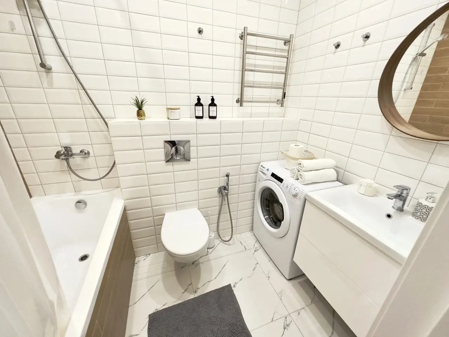 Апартаменты в Центре Казани с Видом на Волгу