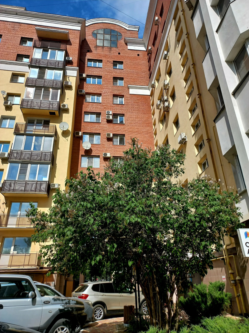 Квартира Просторная квартира с эркером в центре города-героя