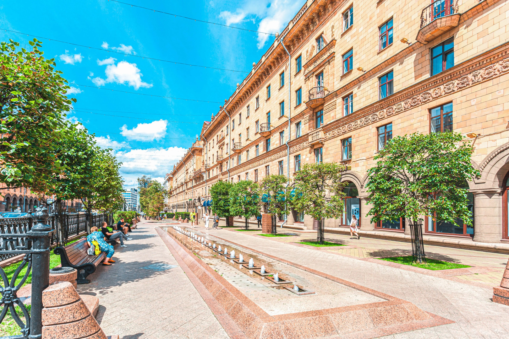 Апартаменты Улучшенные на Октябрьской Площади