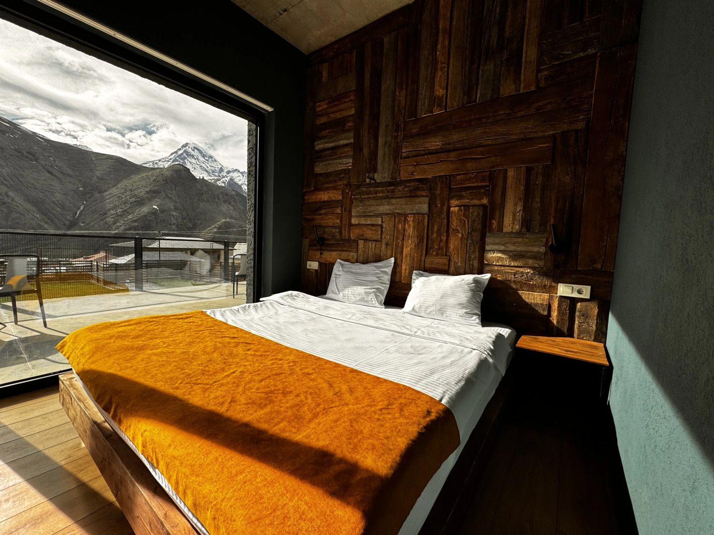 Отель Misty Mountain