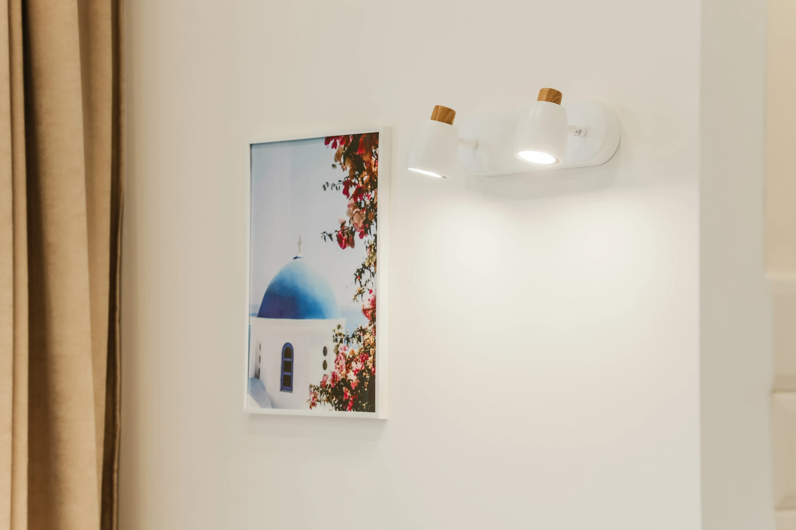 Апартаменты Санторини возле Аэропорта на 2 Гостей