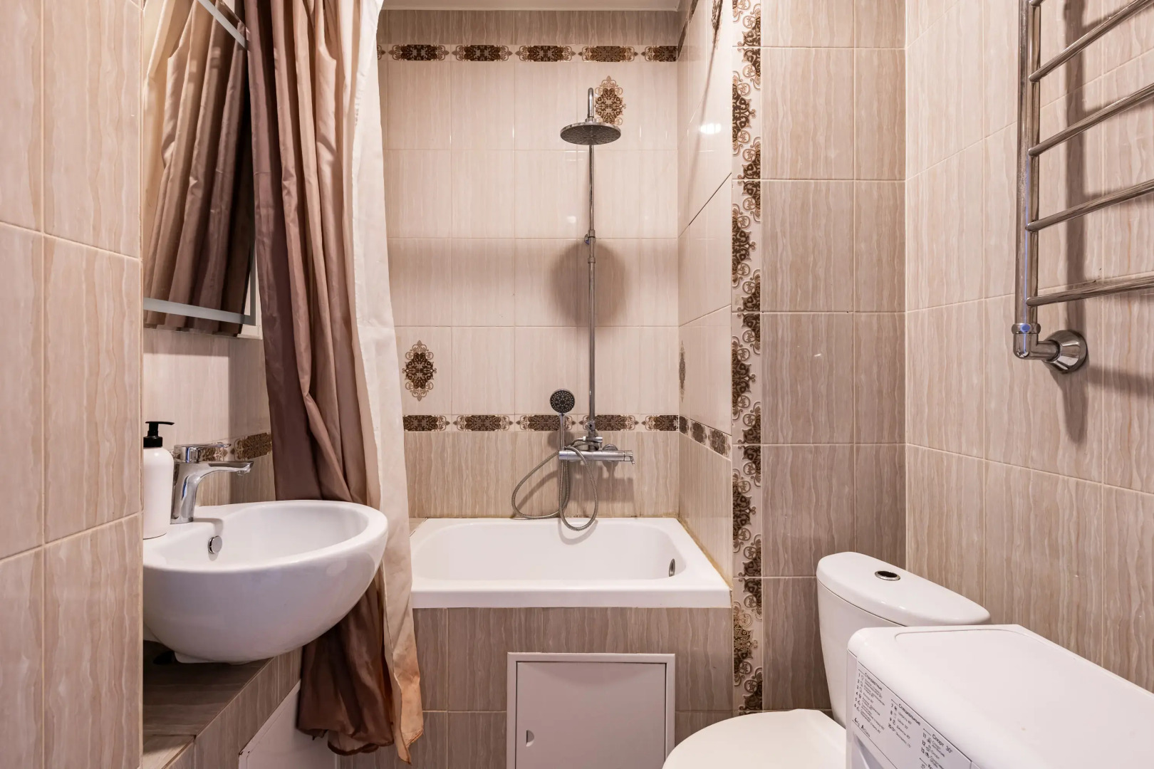 Апартаменты Гости Любят у метро Рассказовка Розовая