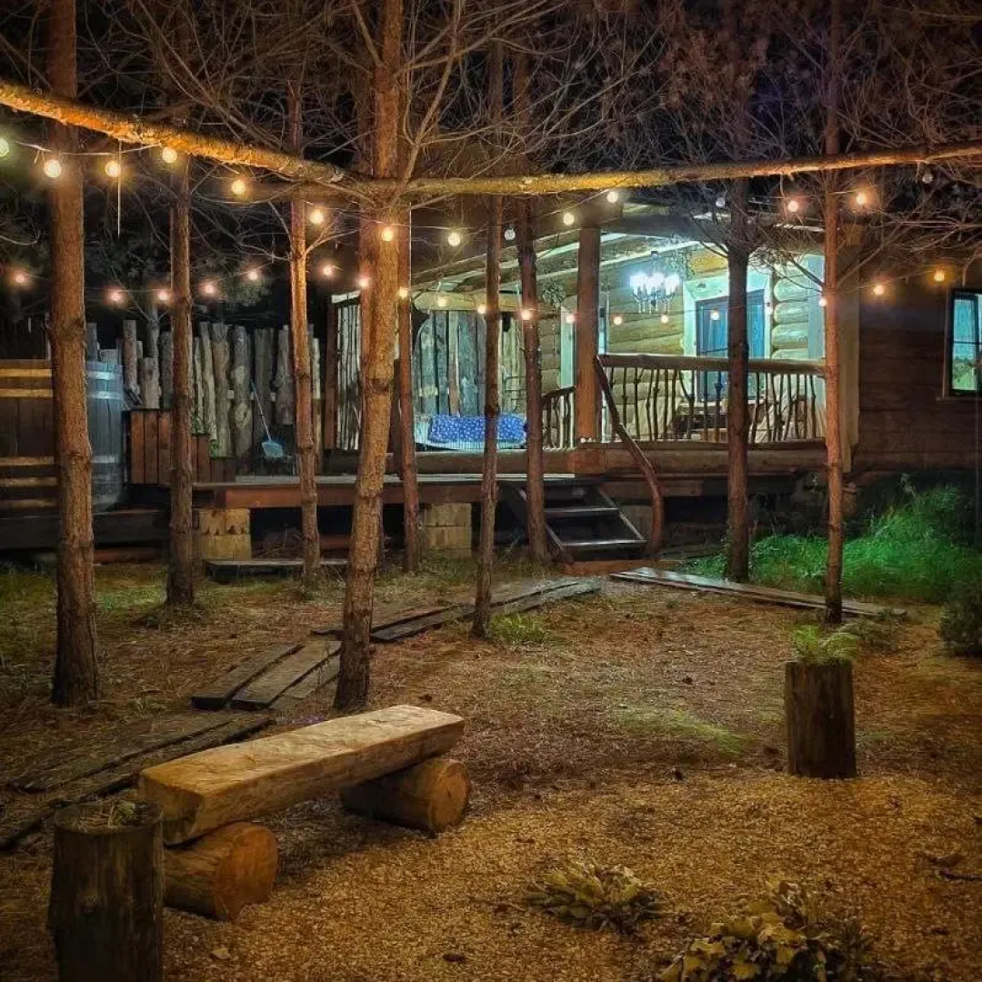 Частный Дом О, Дни в Лесу