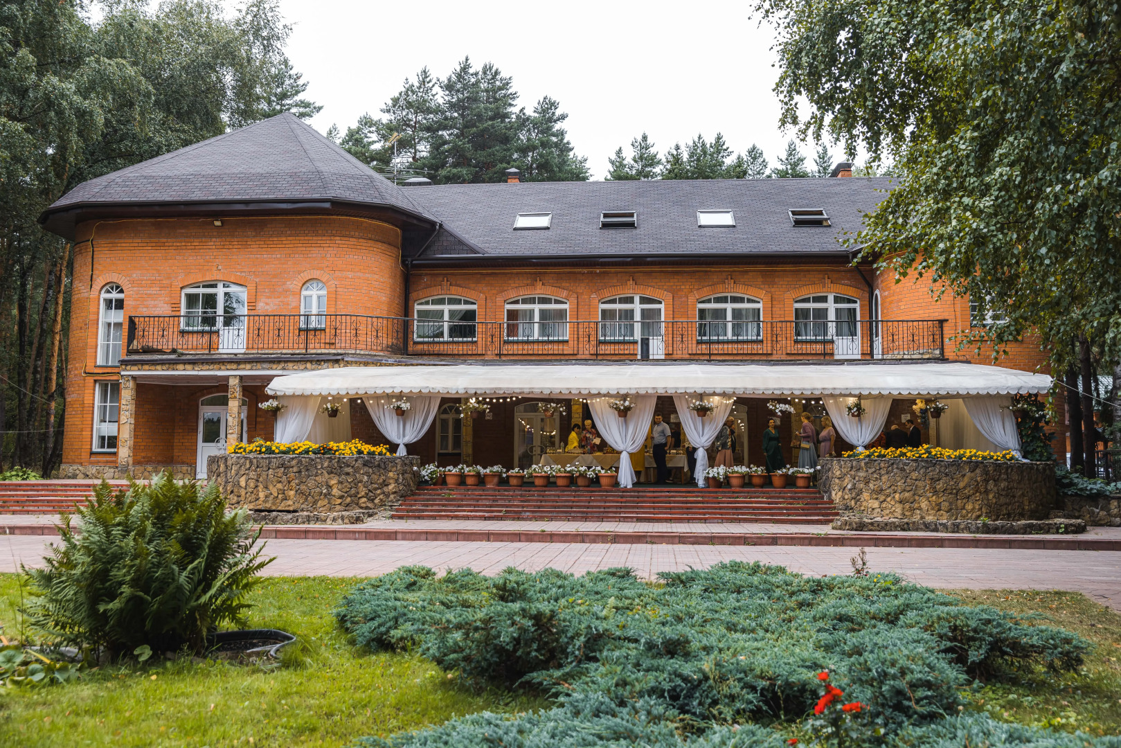 Отель Бисерово Клуб