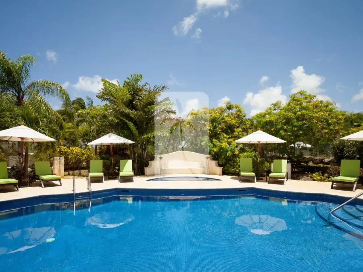 Вилла One Battaleys Mews