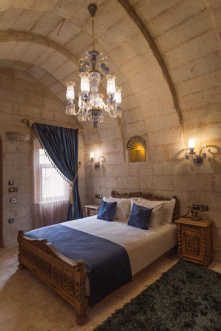 Отель Solo Cave Suites