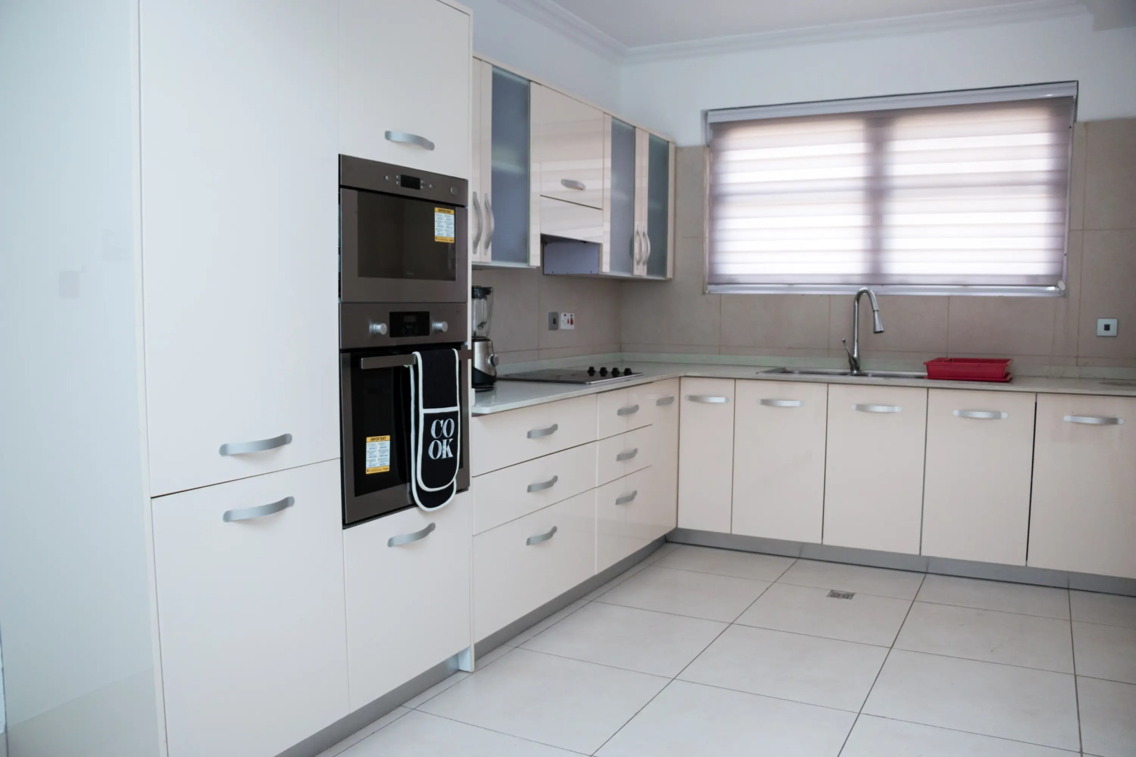 Апартаменты 90 Independence Avenue