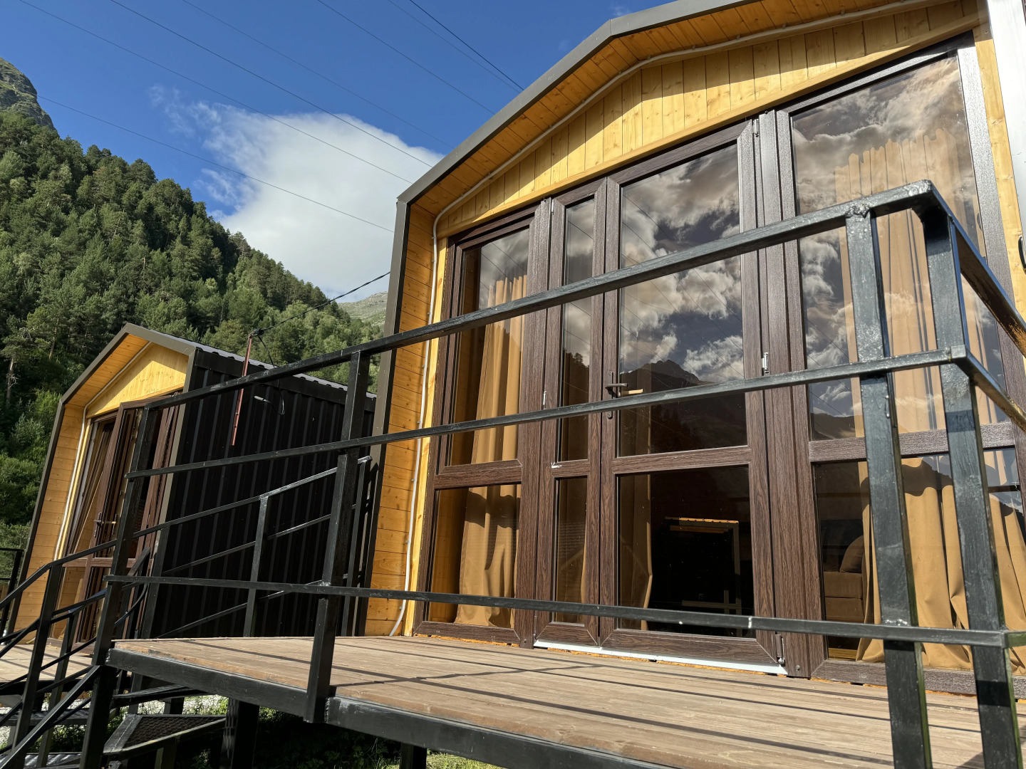 Гостевой Дом с видом на Лес и Водопад