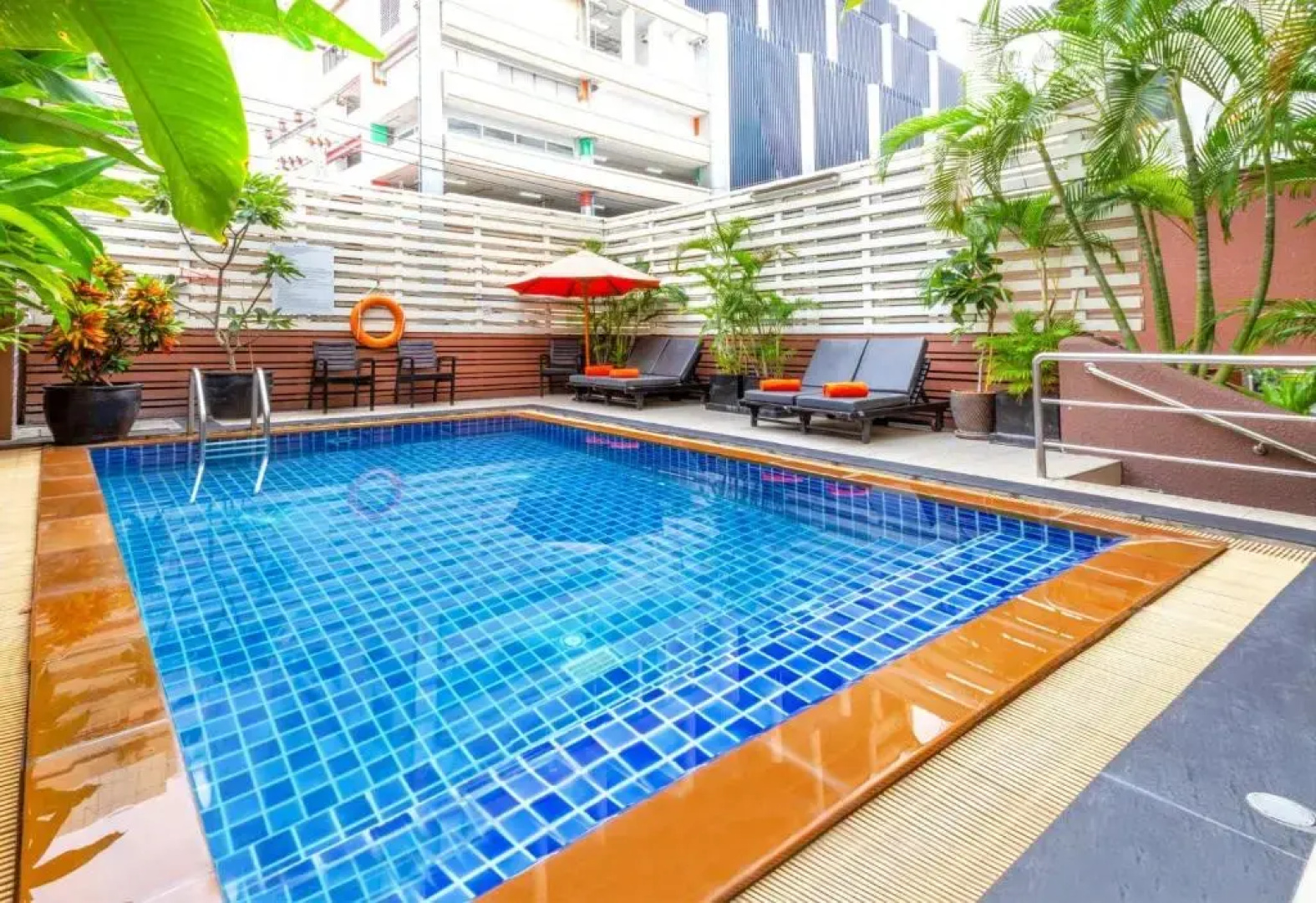 Отель FuramaXclusive Sukhumvit