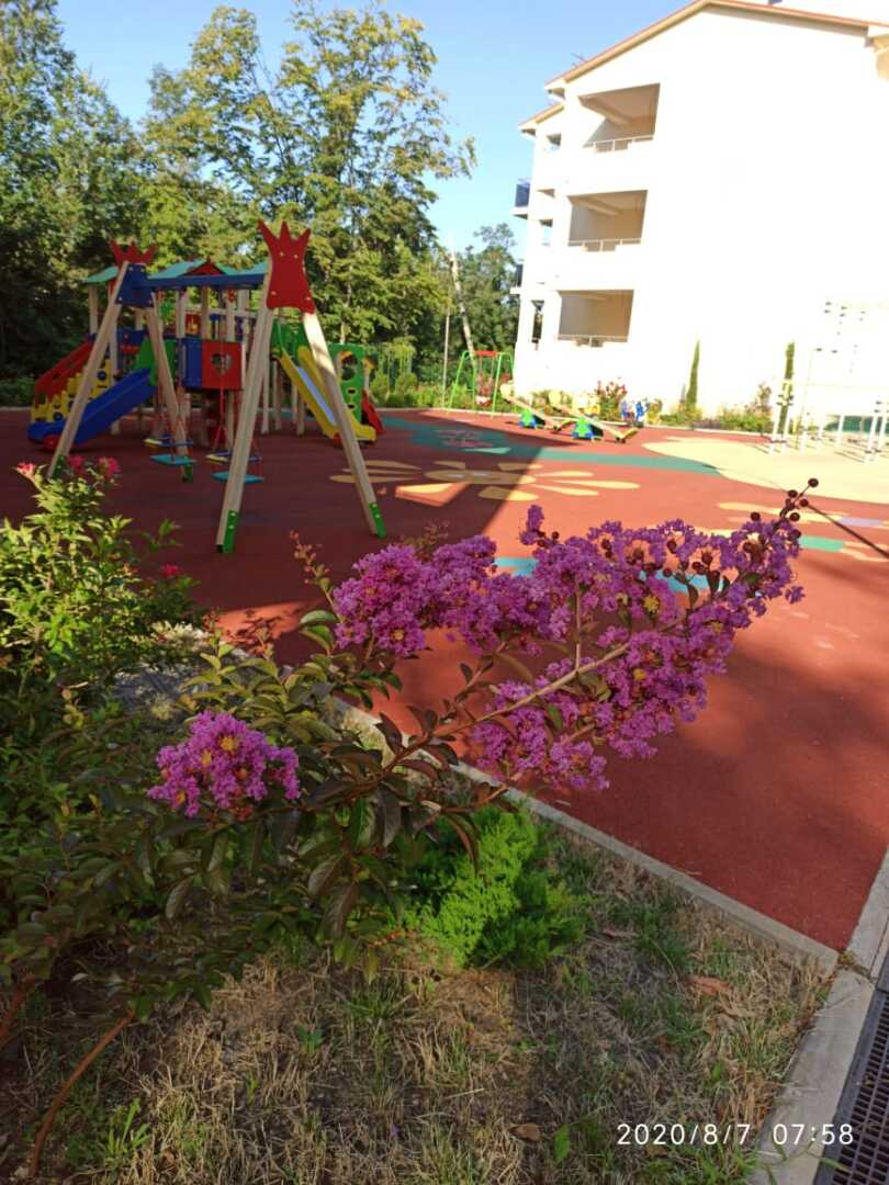 Апартаменты Двухкомнатная квартира в элитном поселке с частным пляжем